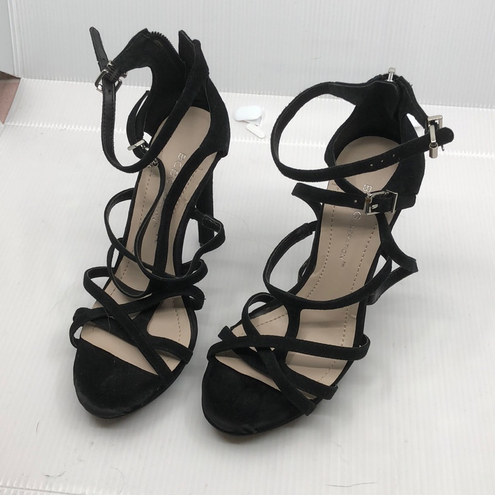 Bcbg strappy black sandals size 5